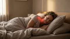 Warum Sie nicht auf einem hohen Kissen schlafen sollten – Morgensteife im Nacken kann damit zusammenhängen